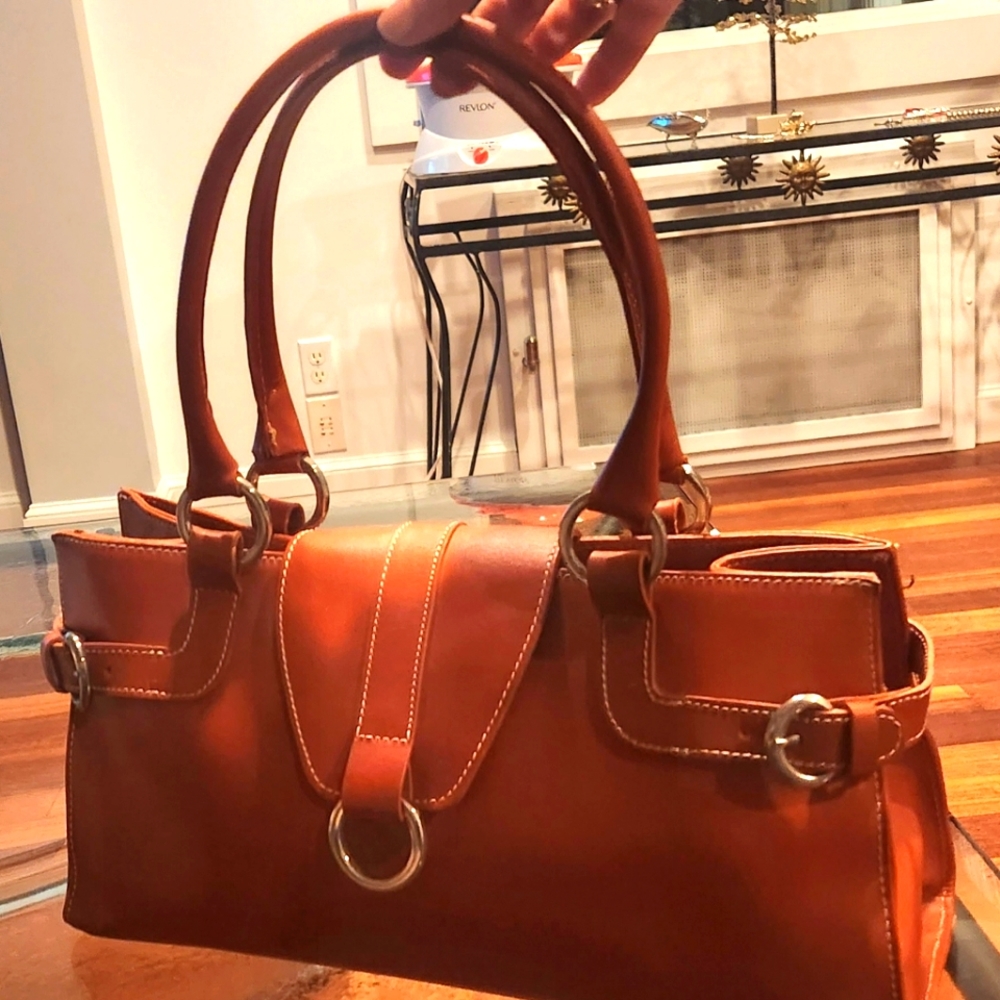 GUIA'S Leather HandBag, Burnt Orange, Black Cloth interior, Silver Buckles